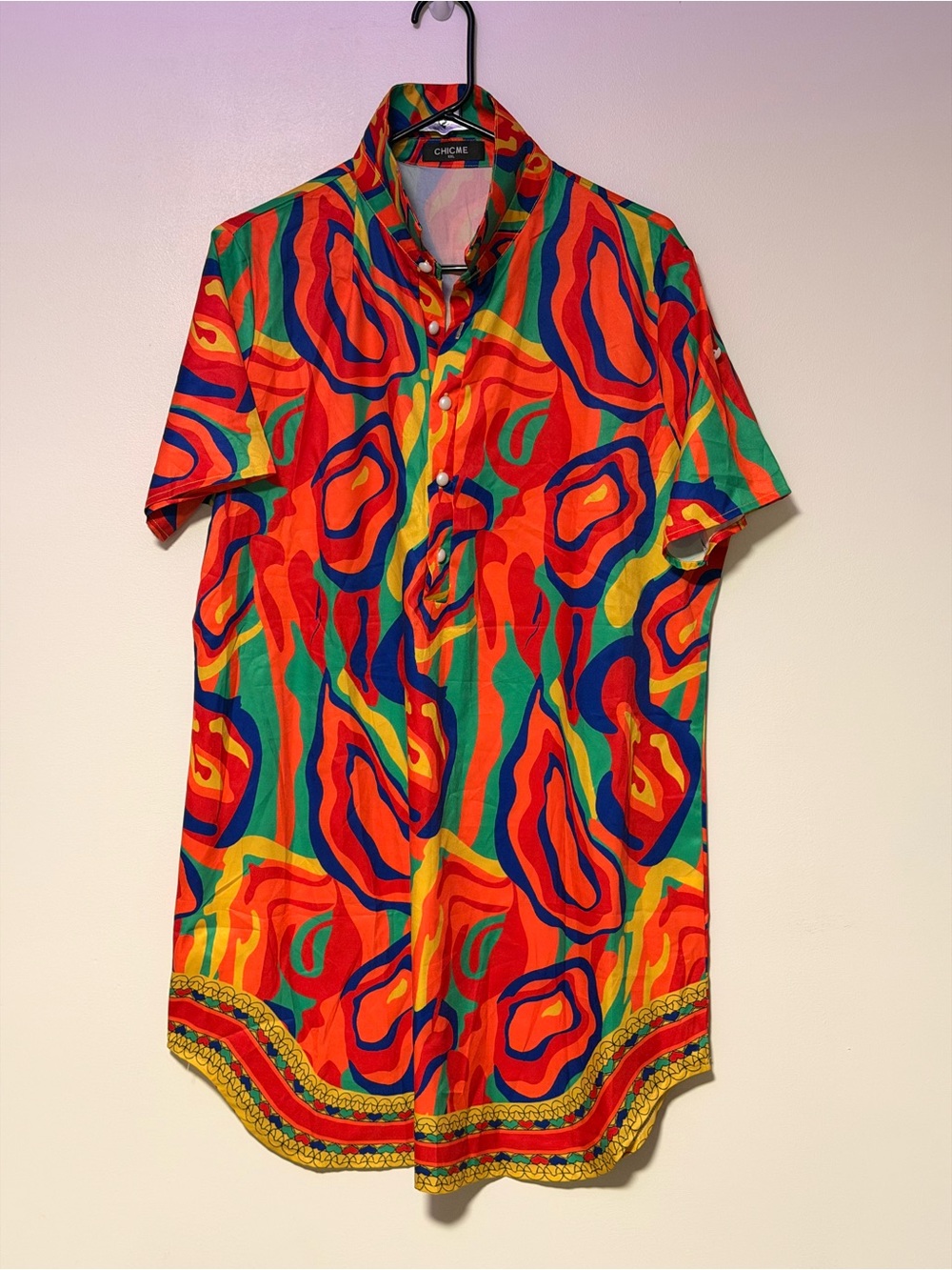 chic Vibrant Multicolor Abstract Button-Down Shirt -